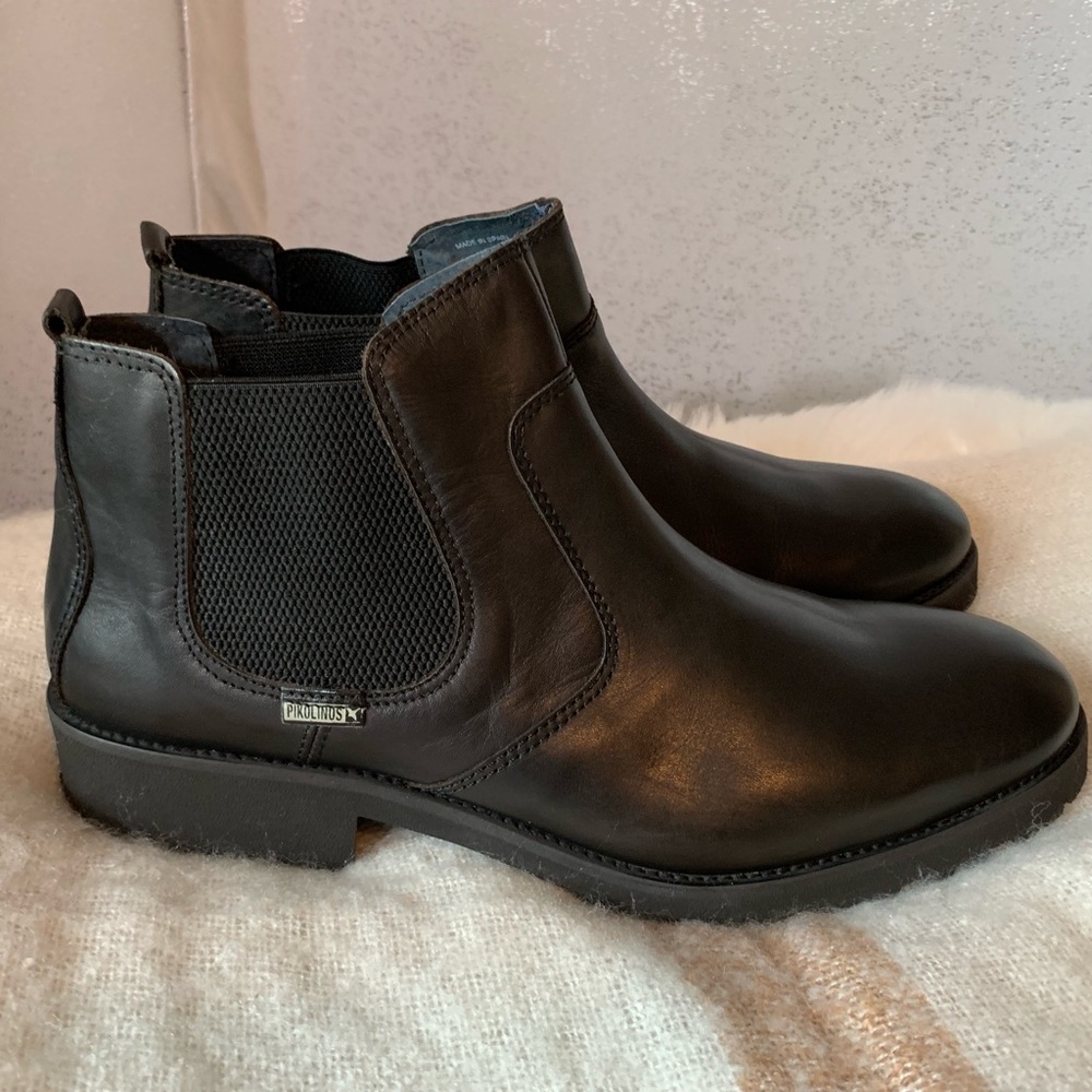 NWOT Pikolinos comfort light ankle boot